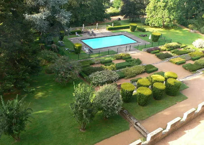 Chateau De Bed & Breakfast 3*